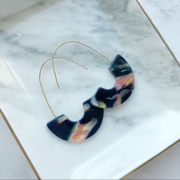 BaubleBar Style Faidra Resin Drop Earrings - Picture 2 of 4